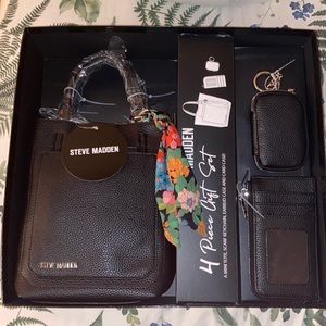 Steve Madden 4 Piece Set